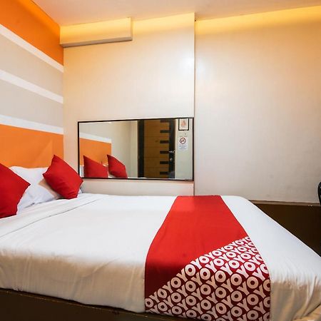Oyo 475 Pearl Blossom Hotel Manila Exterior photo