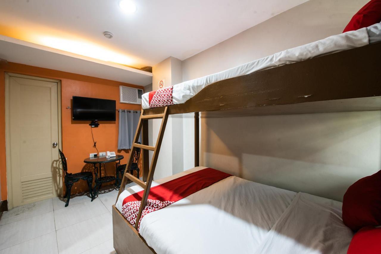 Oyo 475 Pearl Blossom Hotel Manila Exterior photo